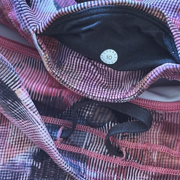 Lululemon 10 On Pace Crop *21" Sun Dazed Multi Pink  great pre owned condition - Picture 4 of 9
